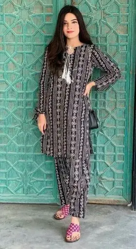 2 Pcs Women's Stitched Lawn Chunri Printed Suit